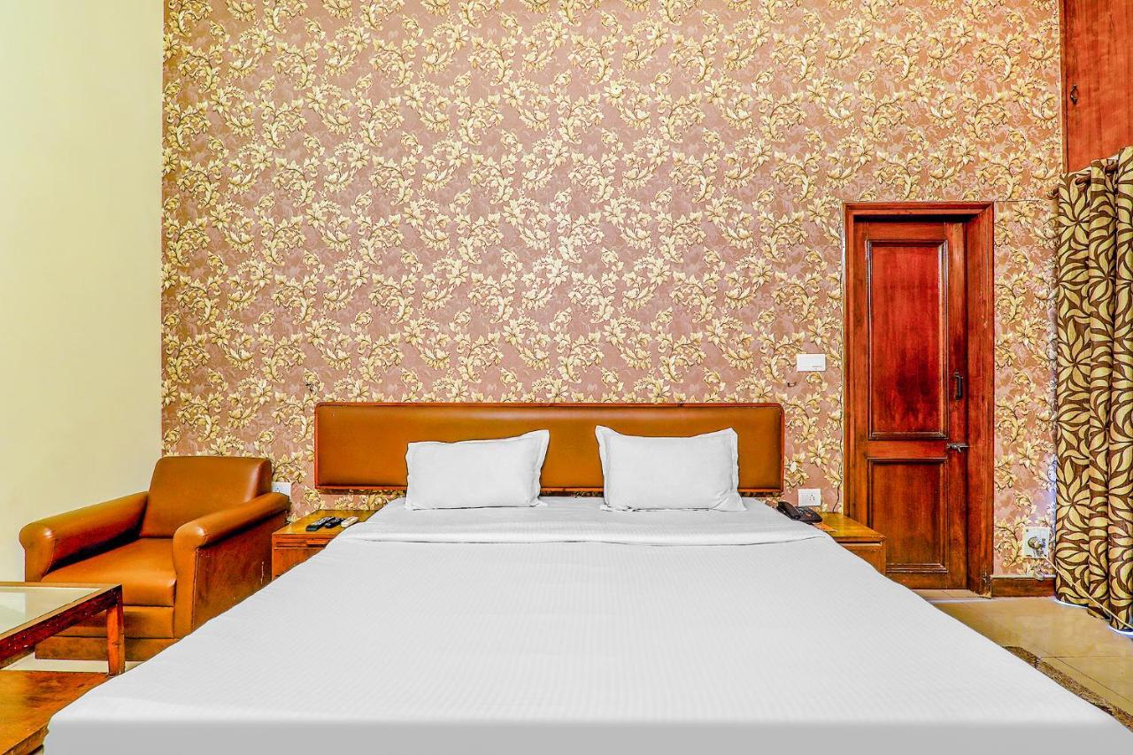 Hotel Executive Hasanganj Exteriör bild